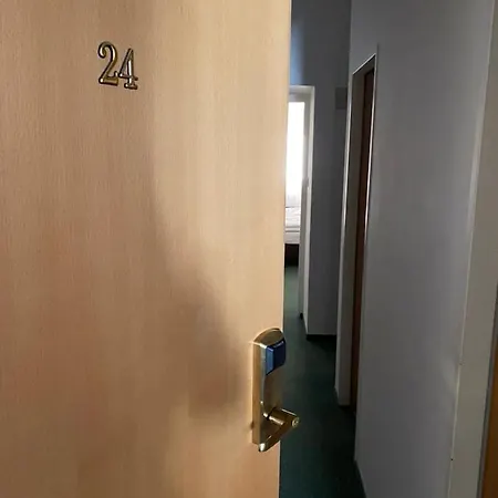 Hotel Omega 3*