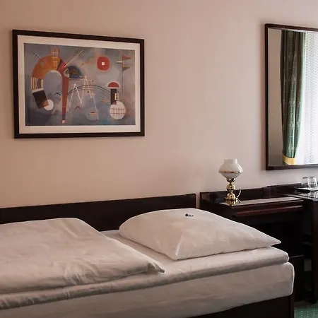 Hotel Omega