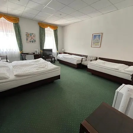 Omega Hotel 3*