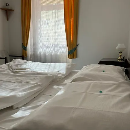 Omega Hotel 3*