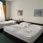 Hotel Omega 3*