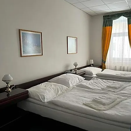 Omega Hotel 3*